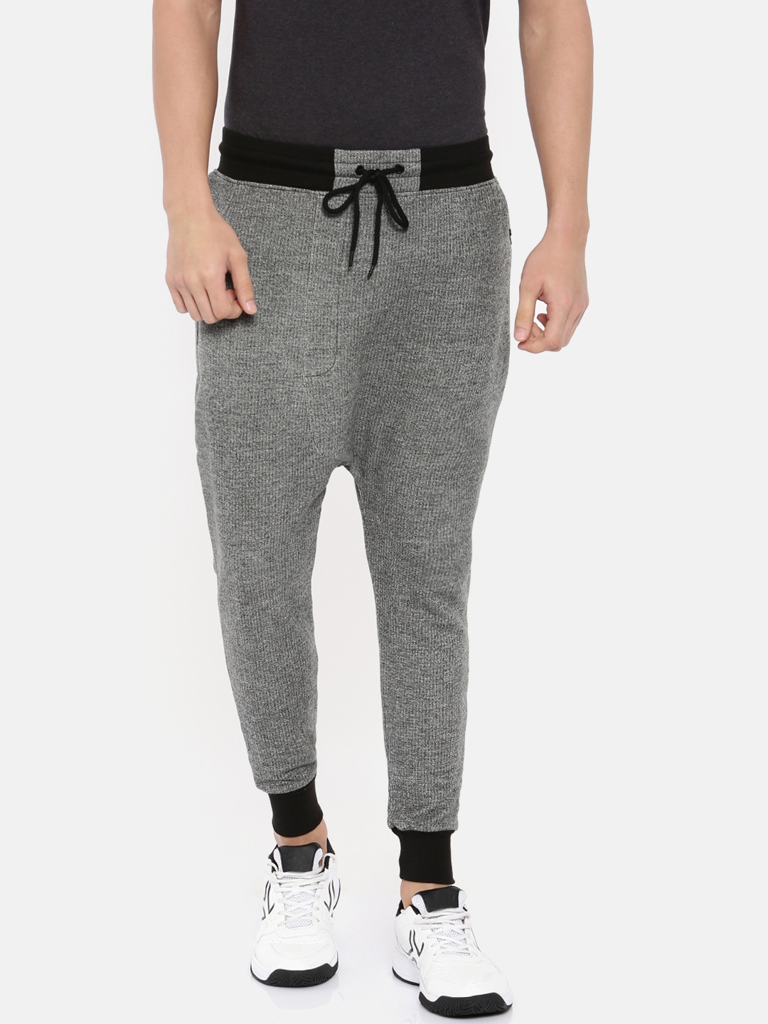 skult by shahid kapoor joggers