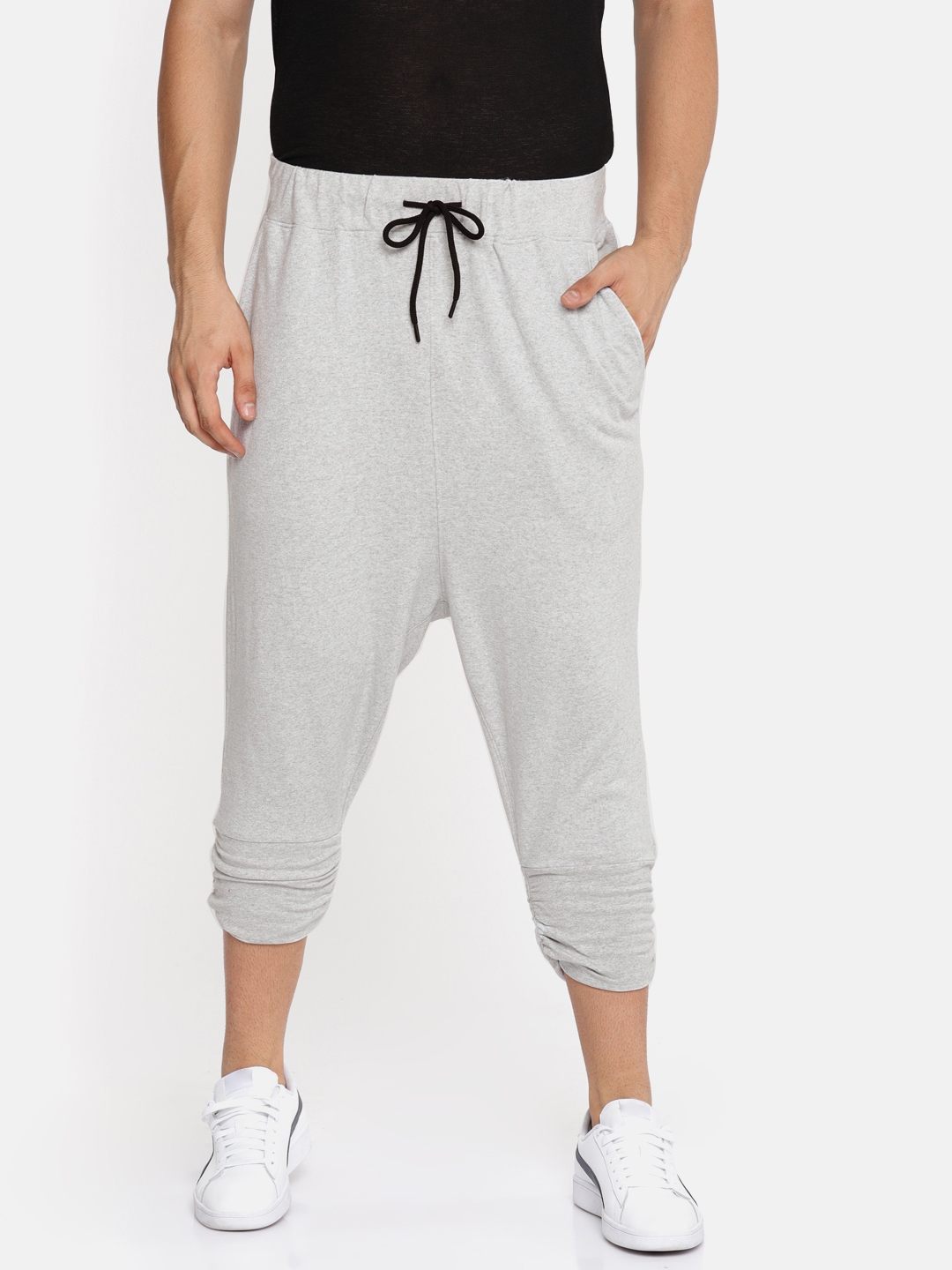 skult by shahid kapoor joggers
