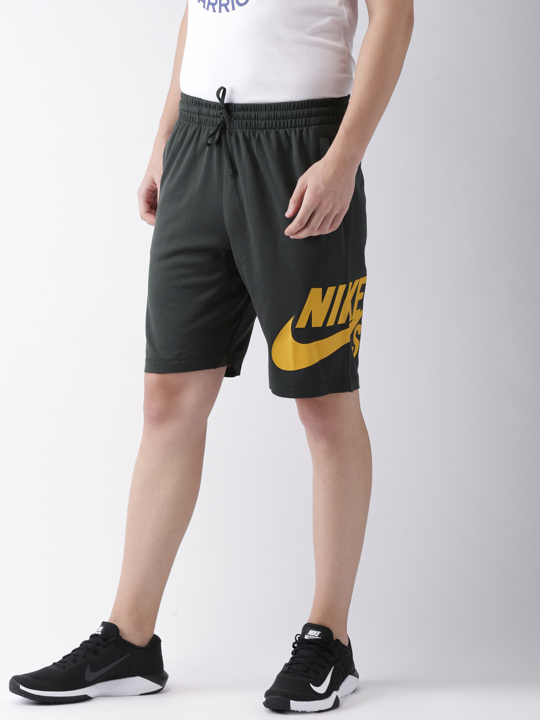 Buy Nike Men Charcoal Grey Solid DRI FIT M NK SB DRY SHORT SUNDAY Regular Fit Sports Shorts 