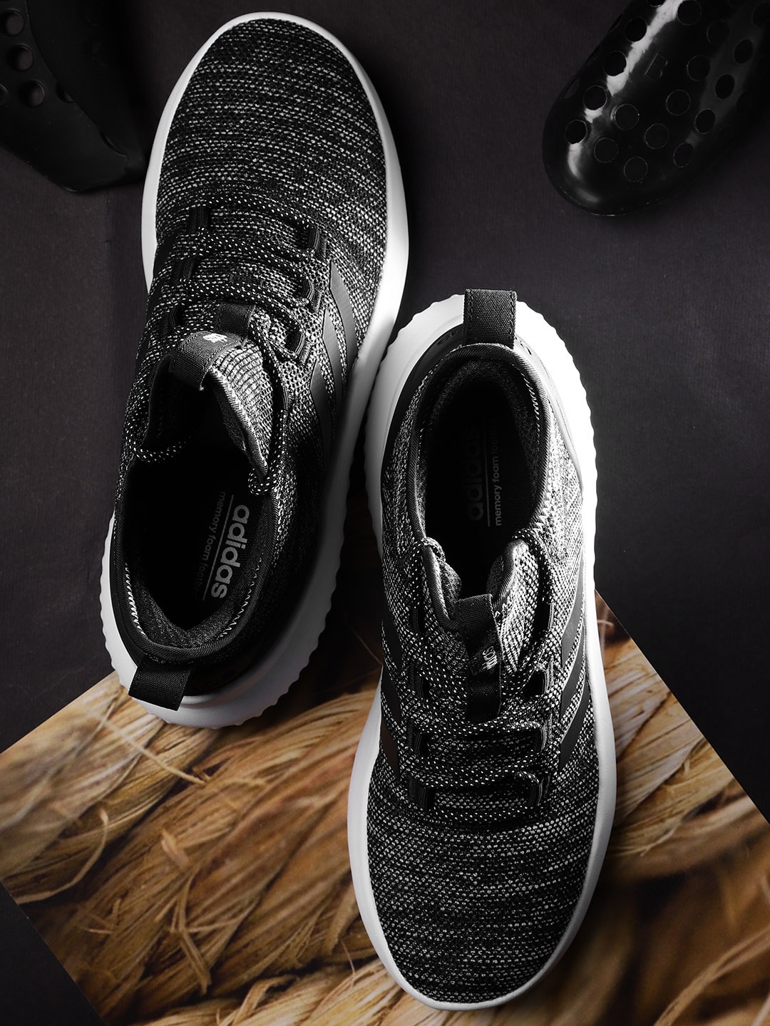 mens black and white basketball shoes