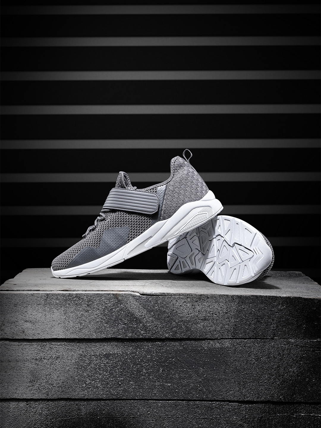hrx slip on sneakers