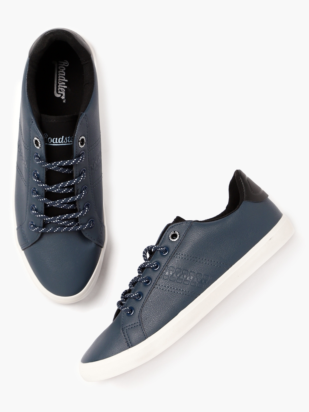 men's navy blue sneakers