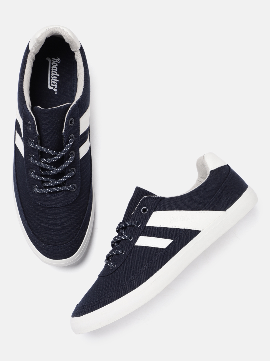 men's navy blue sneakers