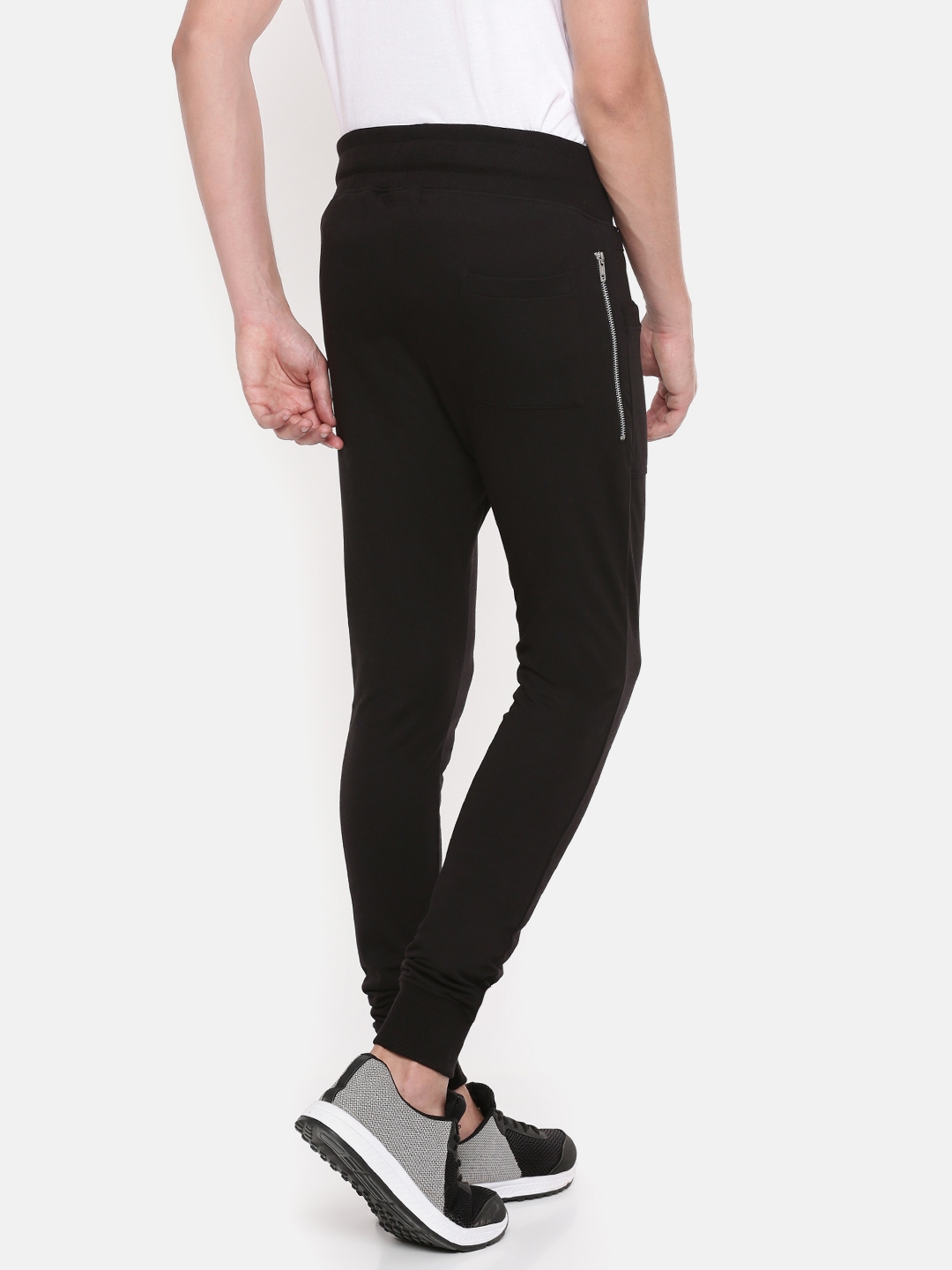 skult by shahid kapoor track pants