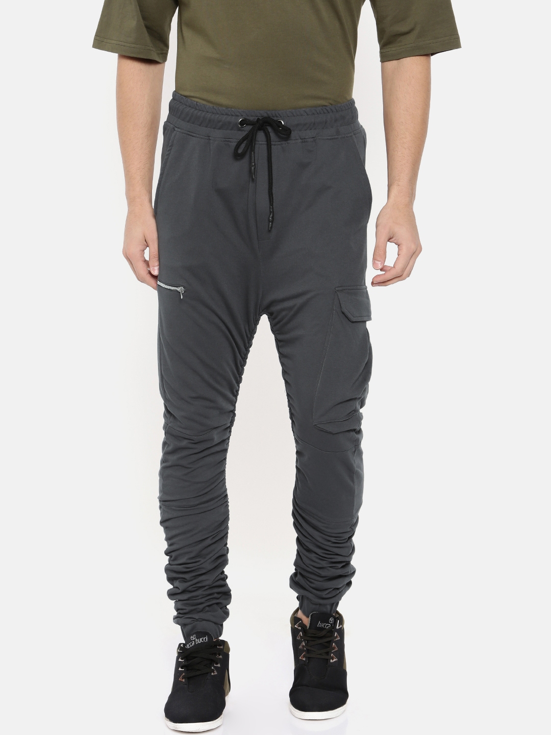 skult by shahid kapoor track pants