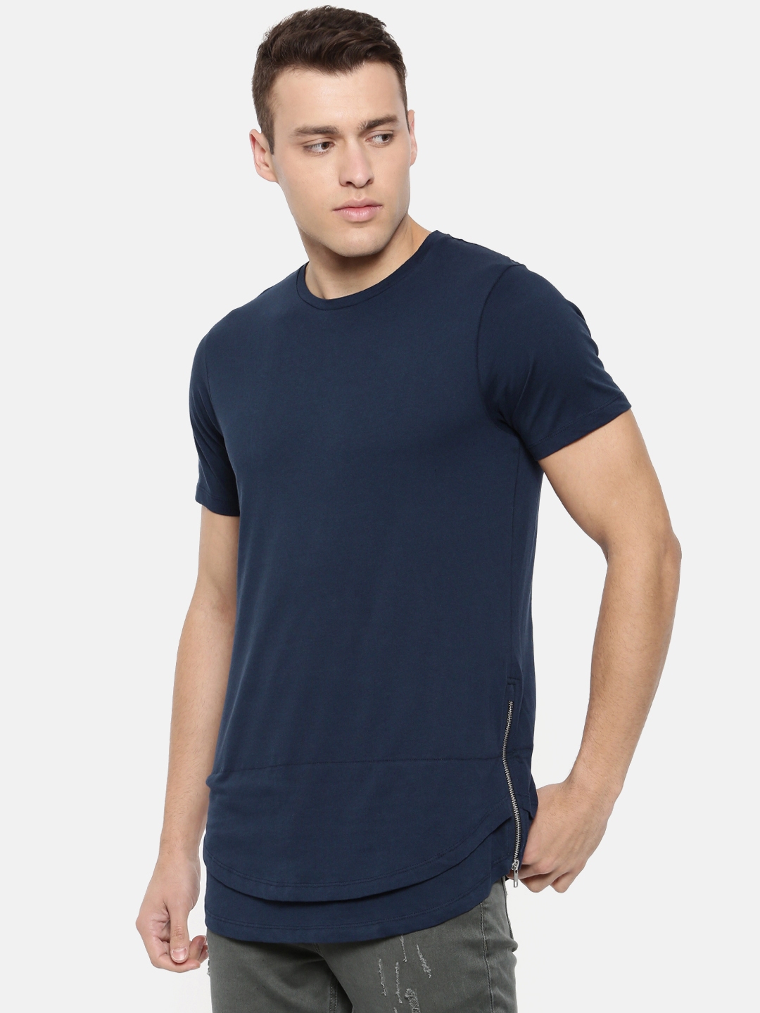 Buy SKULT By Shahid Kapoor Men Navy Blue Solid Round Neck Pure Cotton T ...