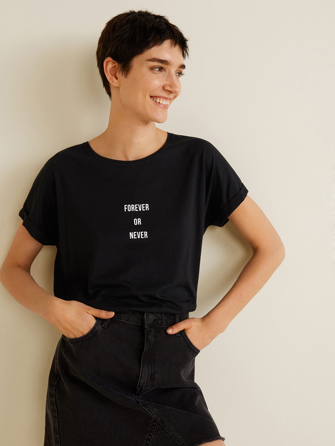 mango black tshirt