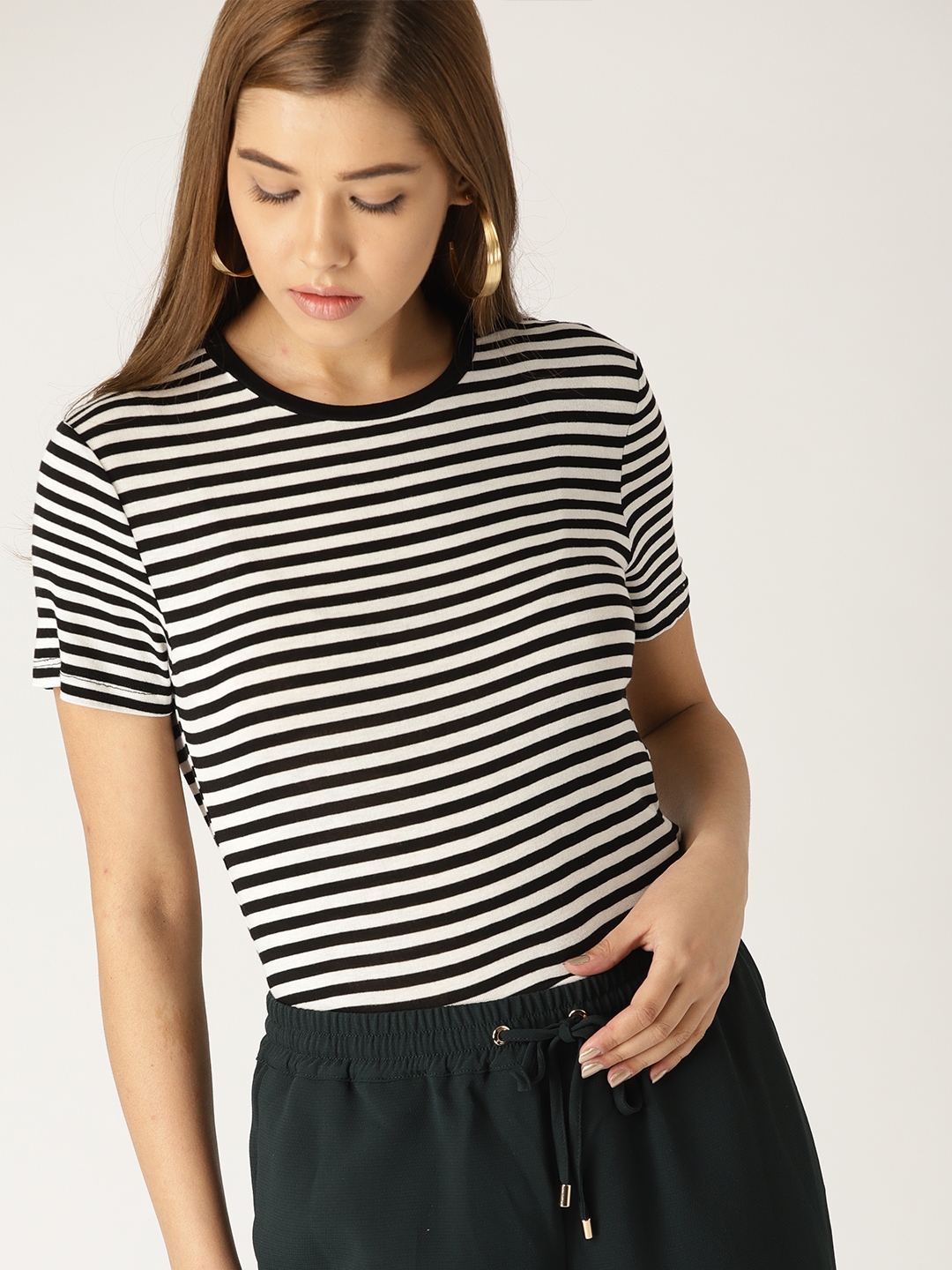 mango black tshirt