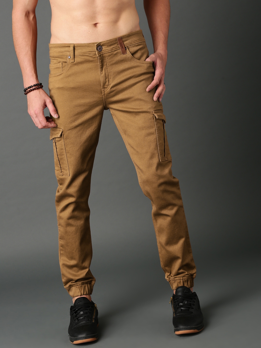 men's slim fit khaki joggers