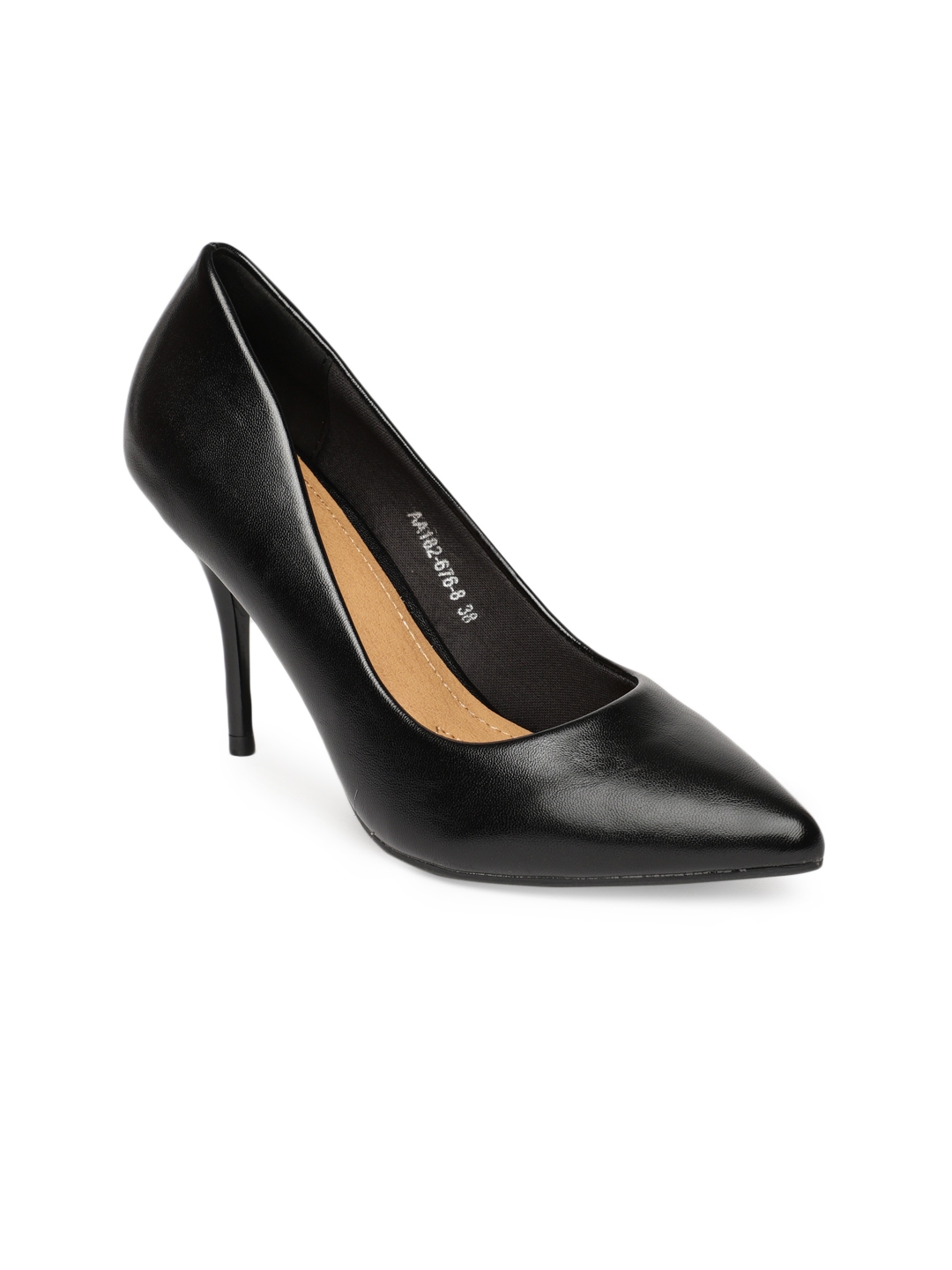 black pumps myntra