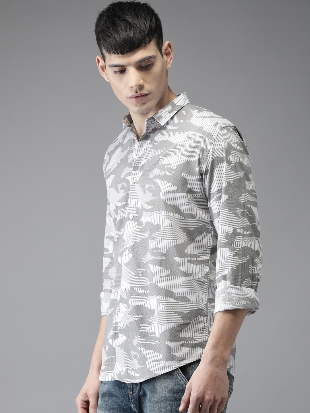 Buy Bene Kleed Men Black & White Slim Fit Printed Casual Shirt - Shirts 