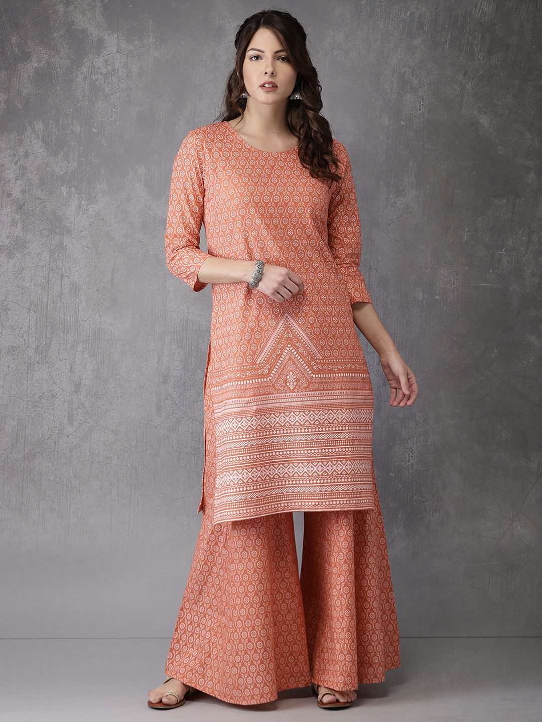 myntra anouk kurta set