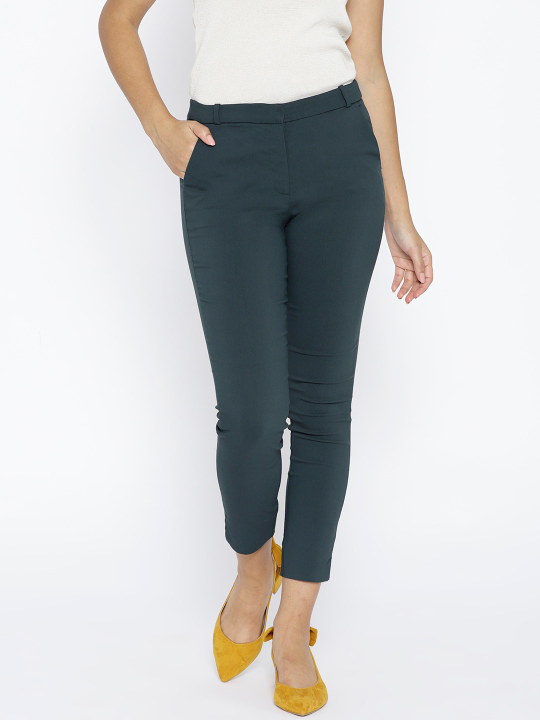 Buy MANGO Women Green Skinny Fit Solid Cropped Trousers Trousers for