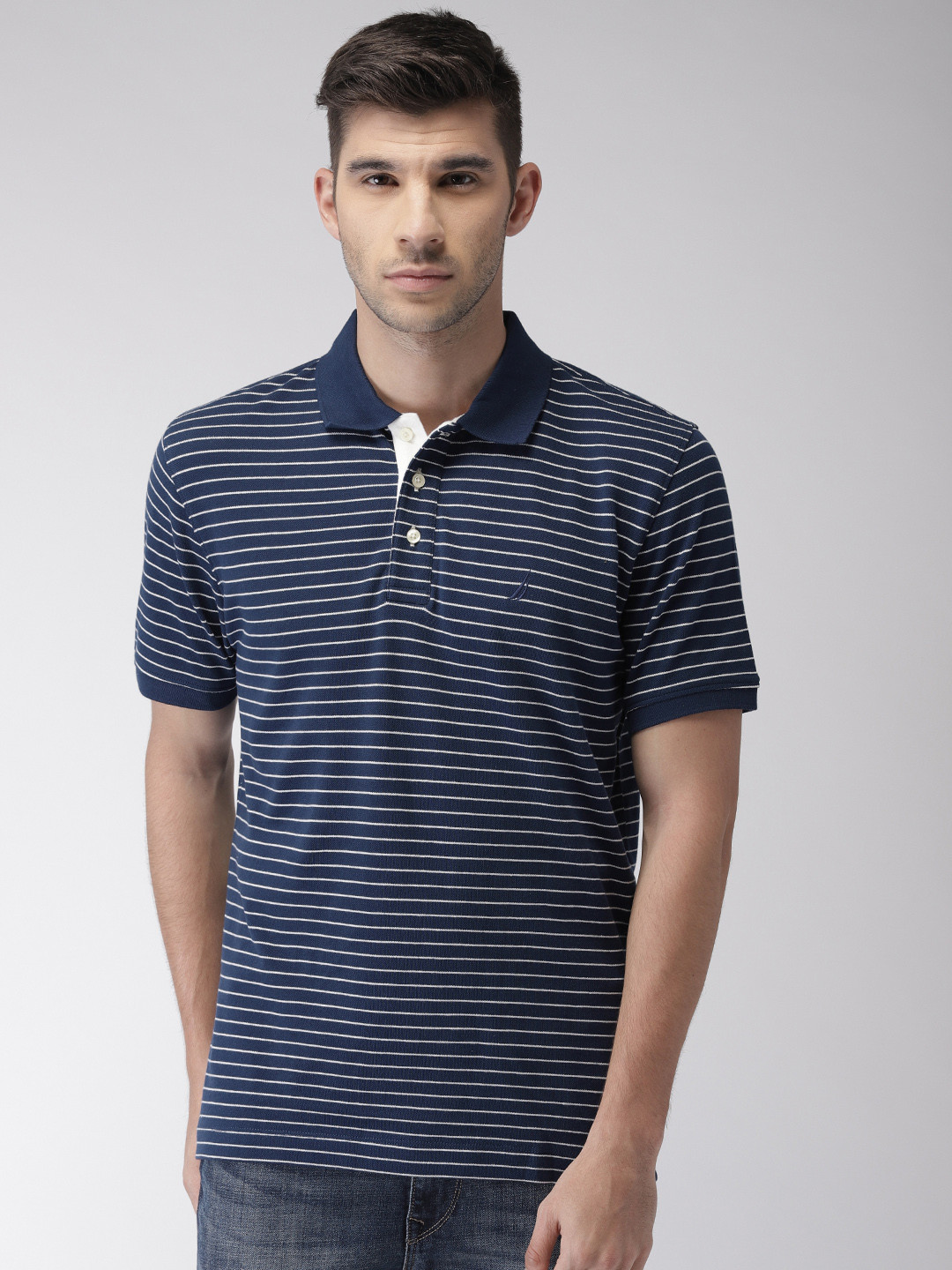 gap white v neck t shirt women's