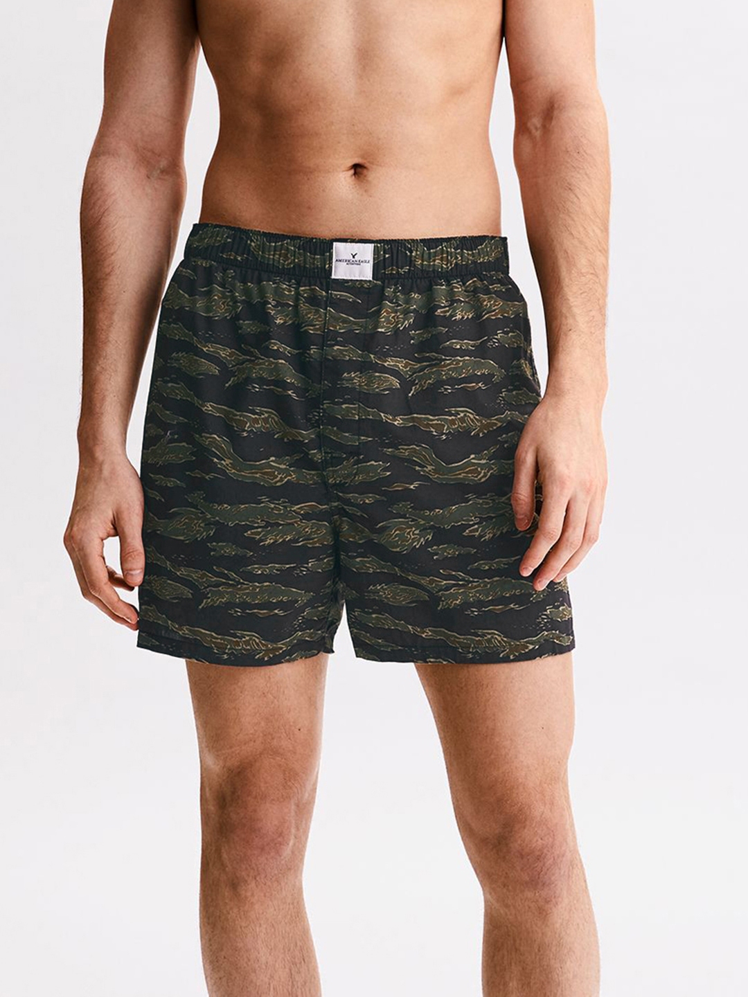 Buy AMERICAN EAGLE OUTFITTERS Men Green & Black Printed Pure Cotton