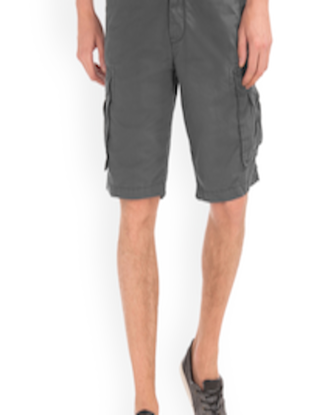 Buy GAP Men Charcoal Grey Cargo Shorts - Shorts for Men 7480837 | Myntra