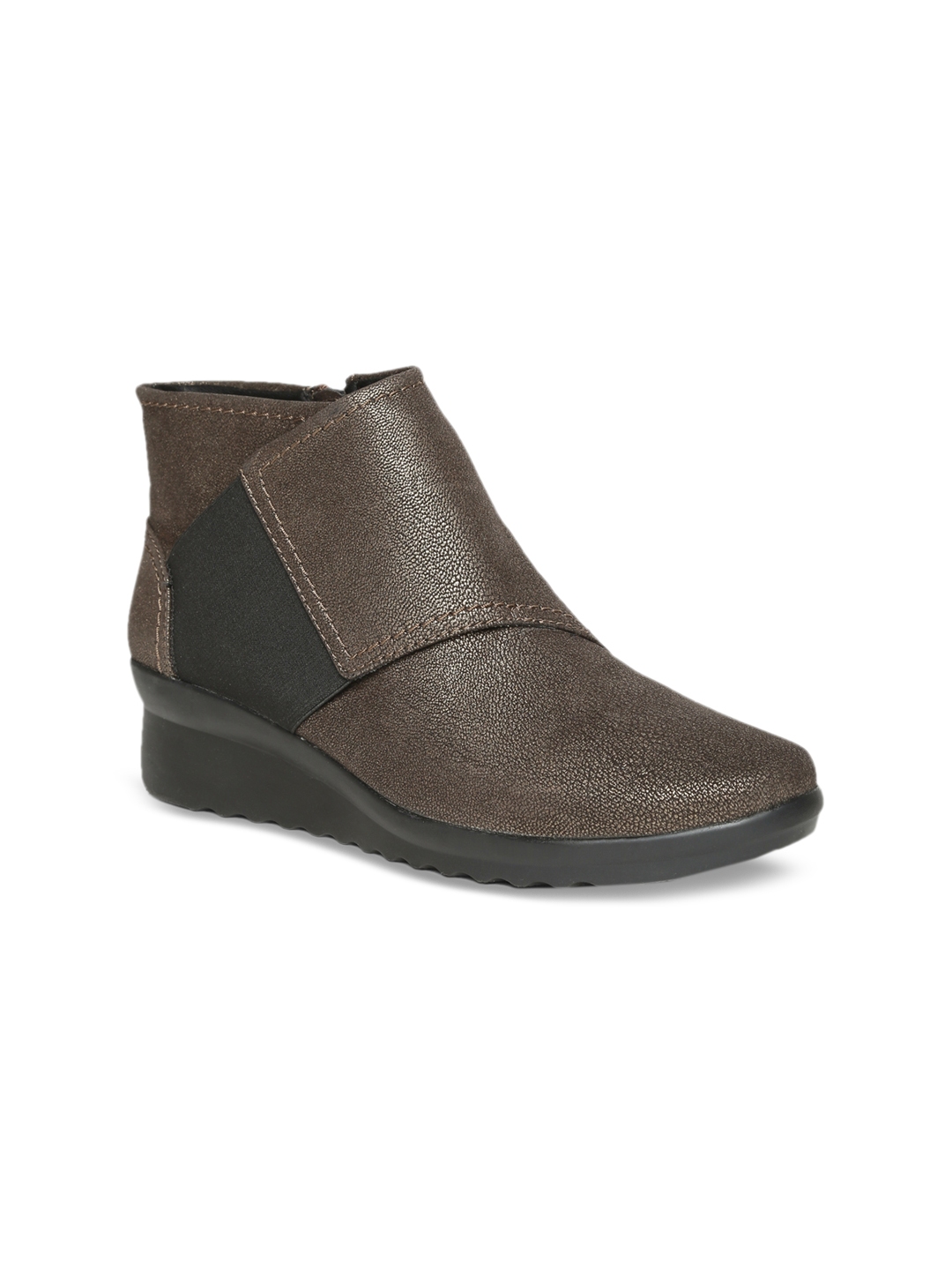 clarks ladies brown shoes