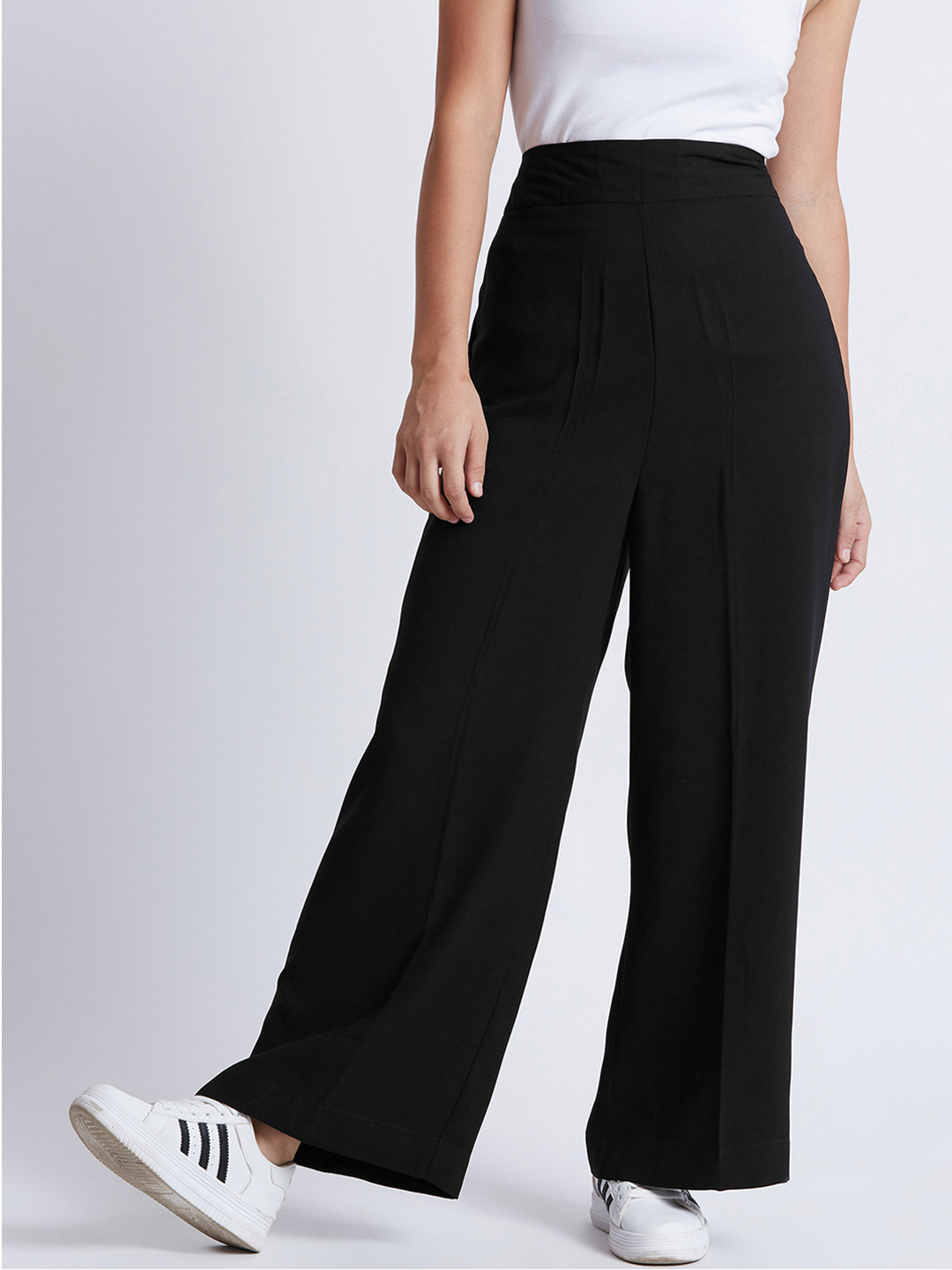black parallel trousers