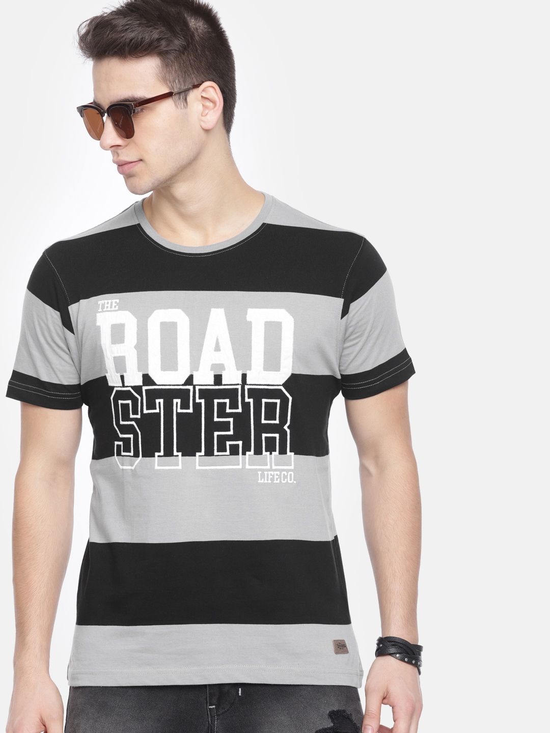 Buy Roadster Men Grey And Black Striped Round Neck T Shirt Tshirts For Men 7557713 Myntra 