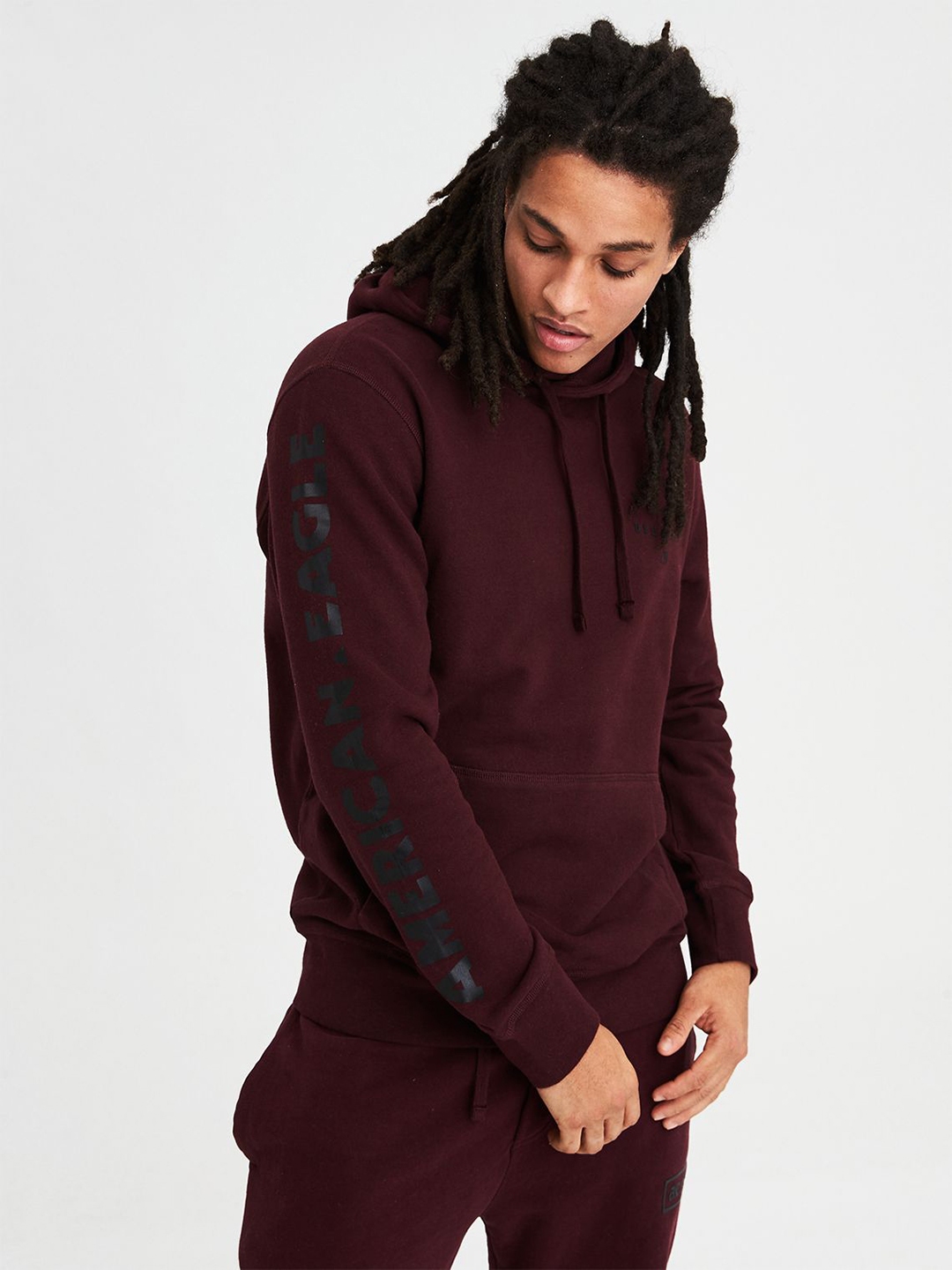 Buy AMERICAN EAGLE OUTFITTERS Men Maroon Solid Hooded Sweatshirt 