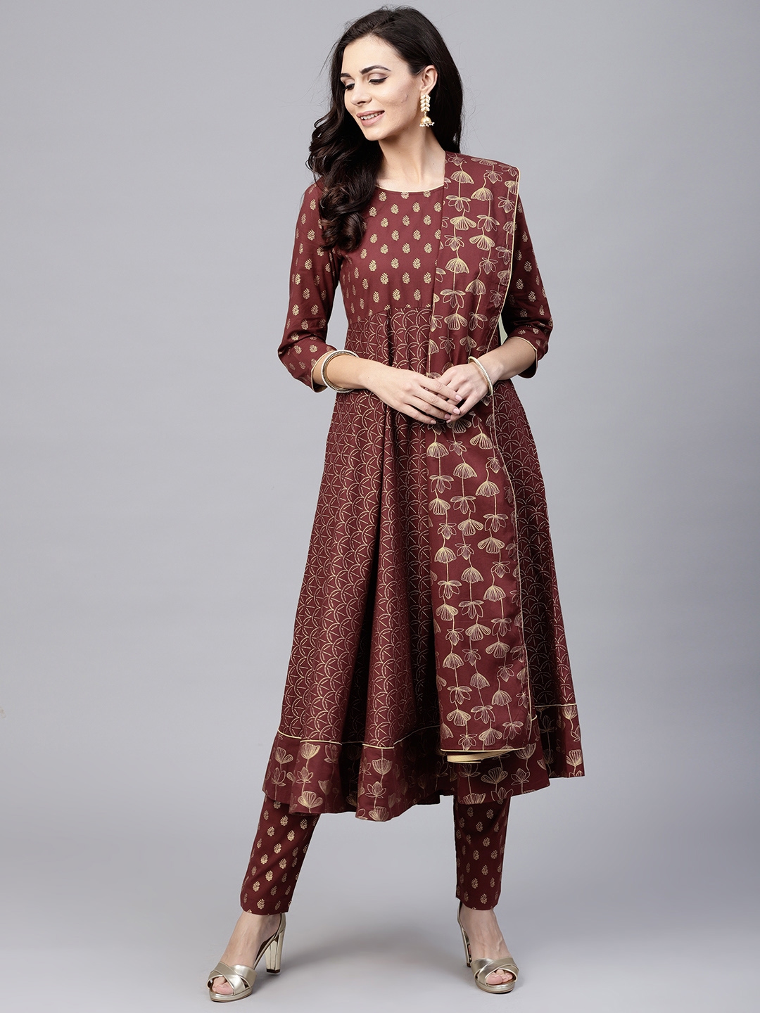 Golden leggings discount and dupatta set