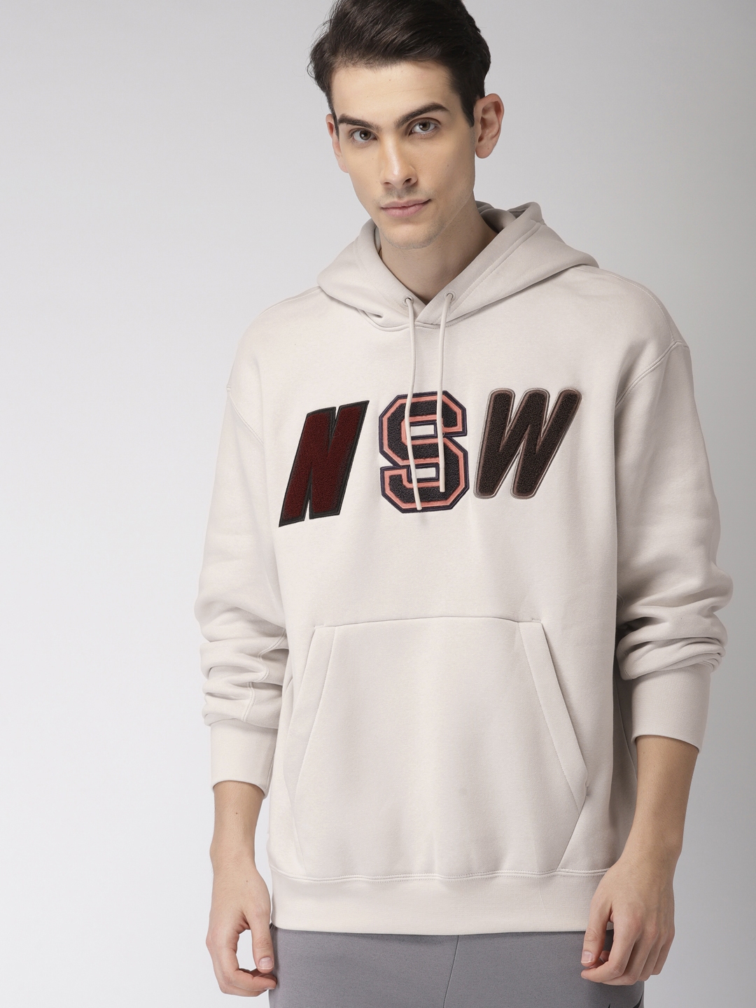 beige sweatshirt nike