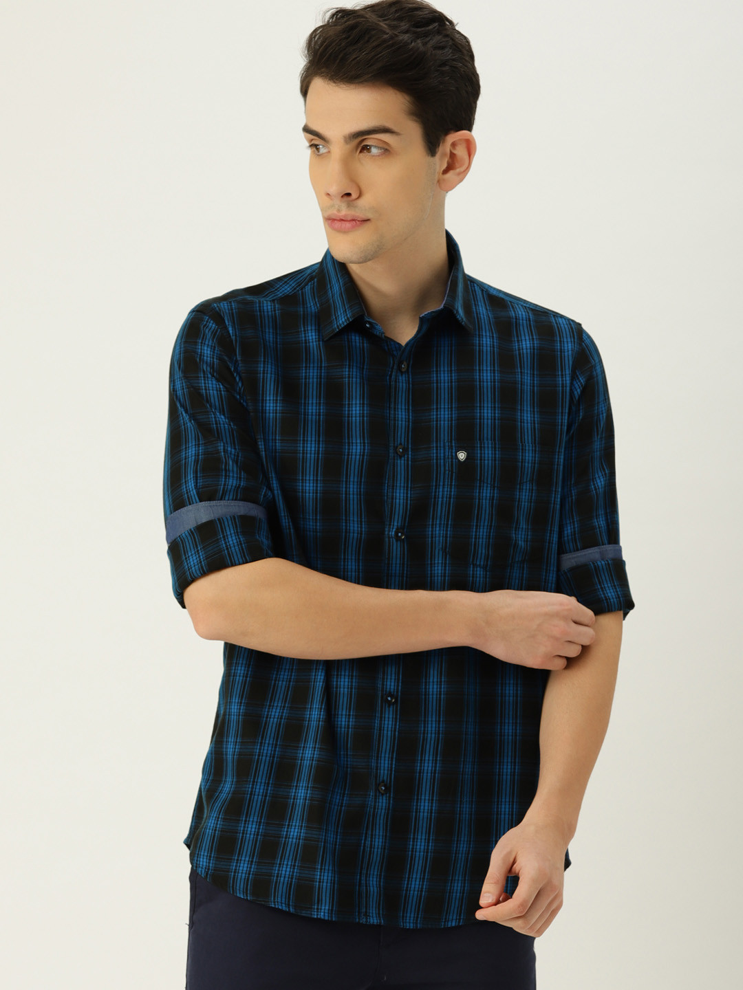 Buy Van Heusen Sport Men Black & Blue Slim Fit Checked ...