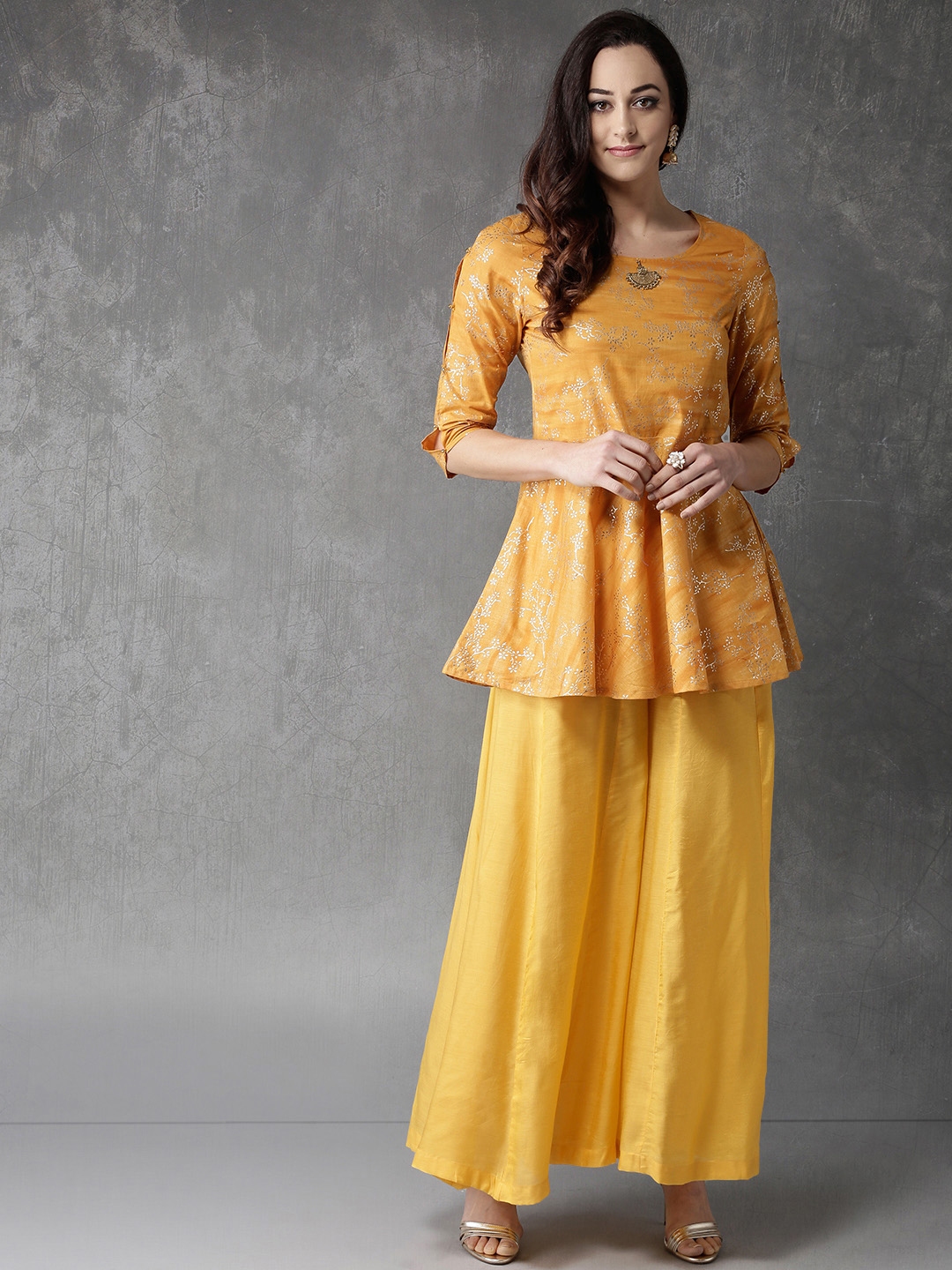 myntra anouk kurta set