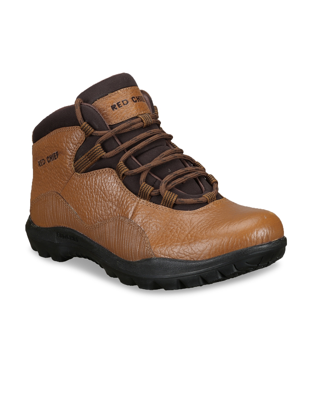 red chief trekking and hiking shoes