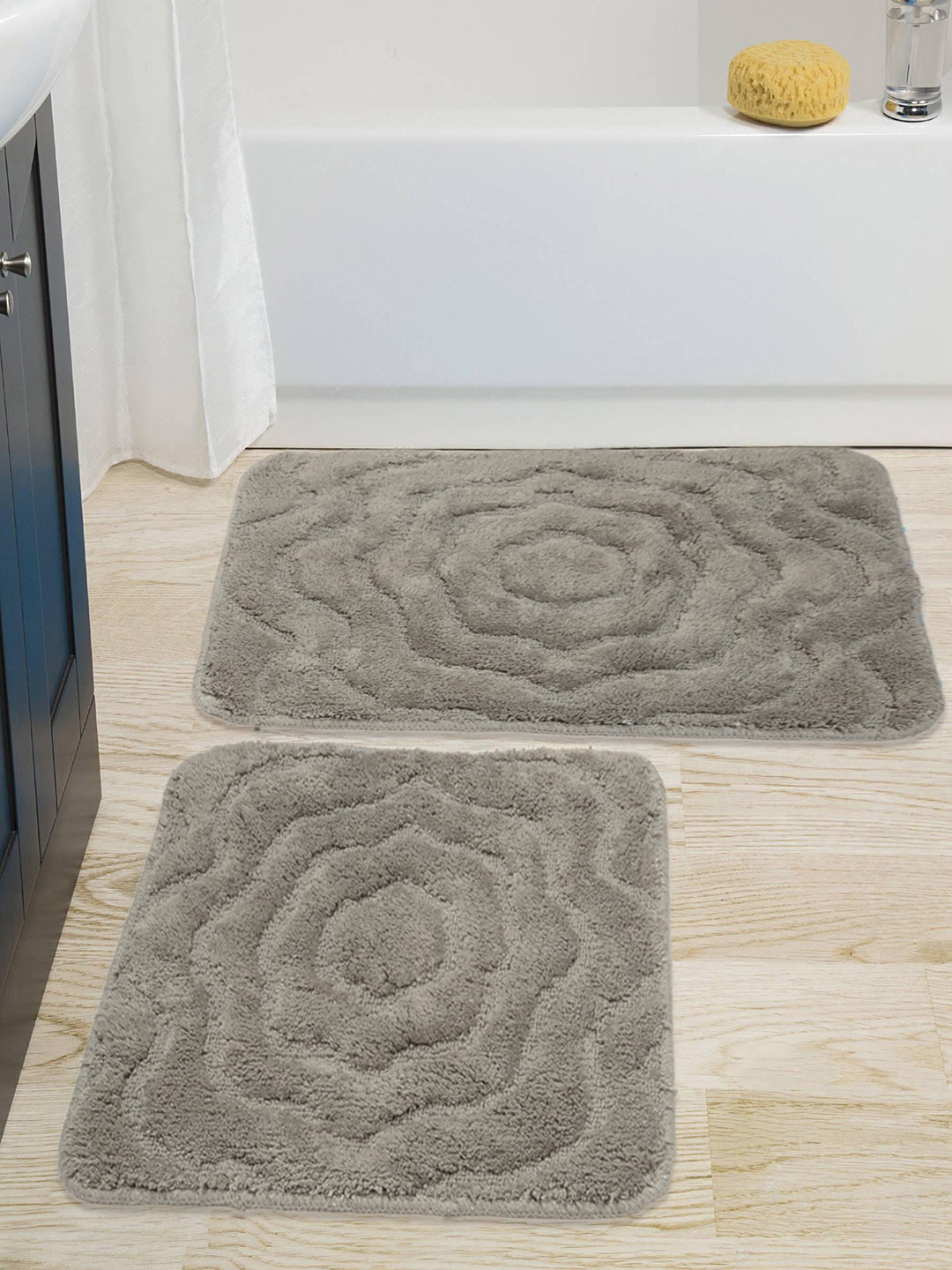 white contour bath rug