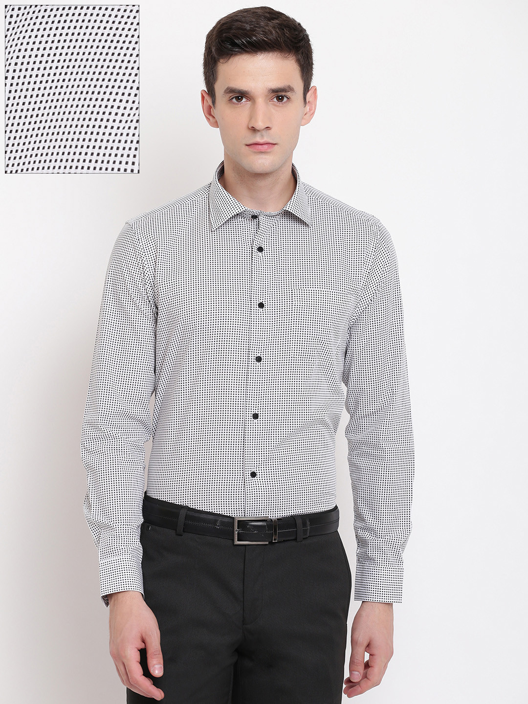 Buy Blackberrys Men White & Black Slim Fit Printed Formal ...