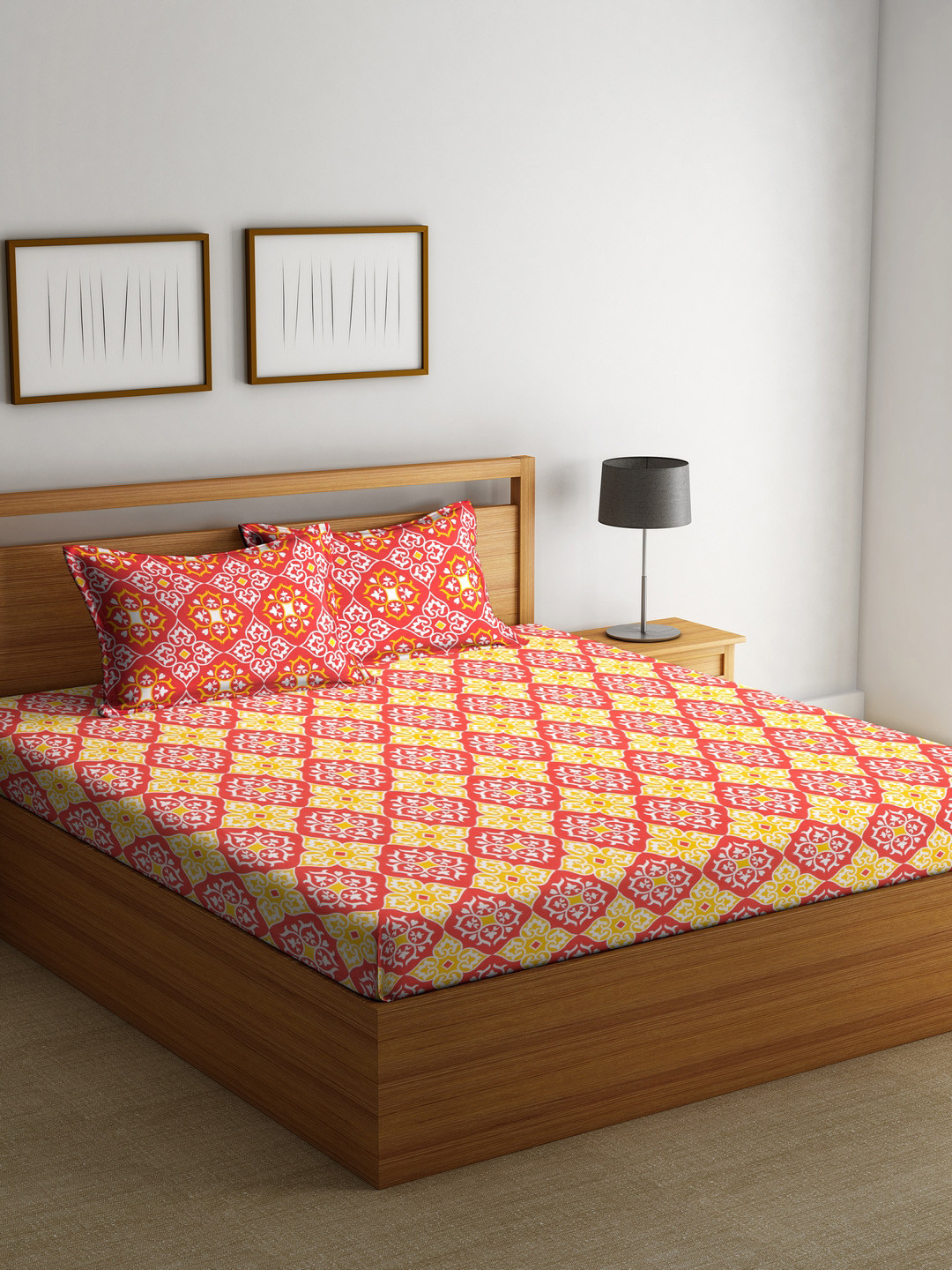 Buy BOMBAY DYEING Red Abstract Flat 120 TC Cotton 1 King Bedsheet With 2 Pillow Covers