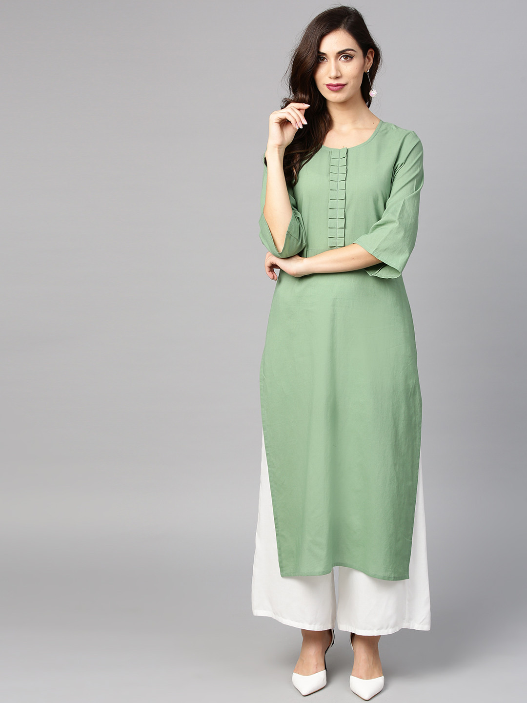 Women Green Solid Straight Kurtas