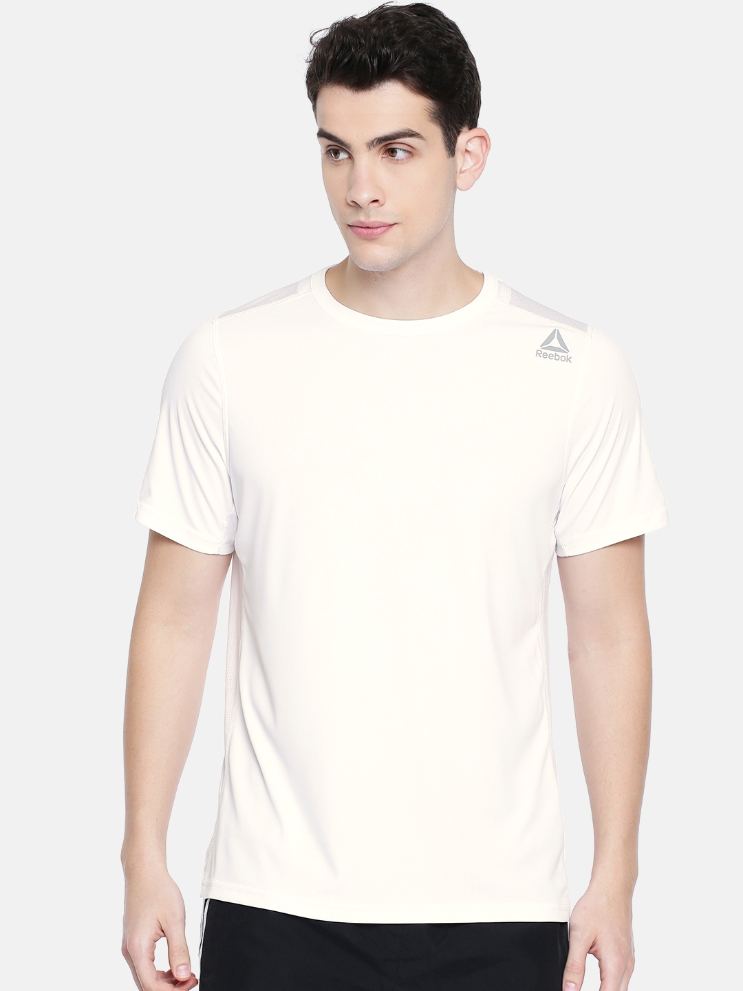 Buy Reebok Men White Solid US WOR TECH SS T Shirt - Tshirts for Men ...