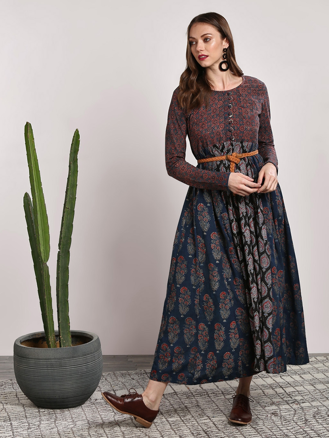 Buy Sangria Women Multicoloured Printed Maxi Dress - Dresses for Women 8349911 | Myntra