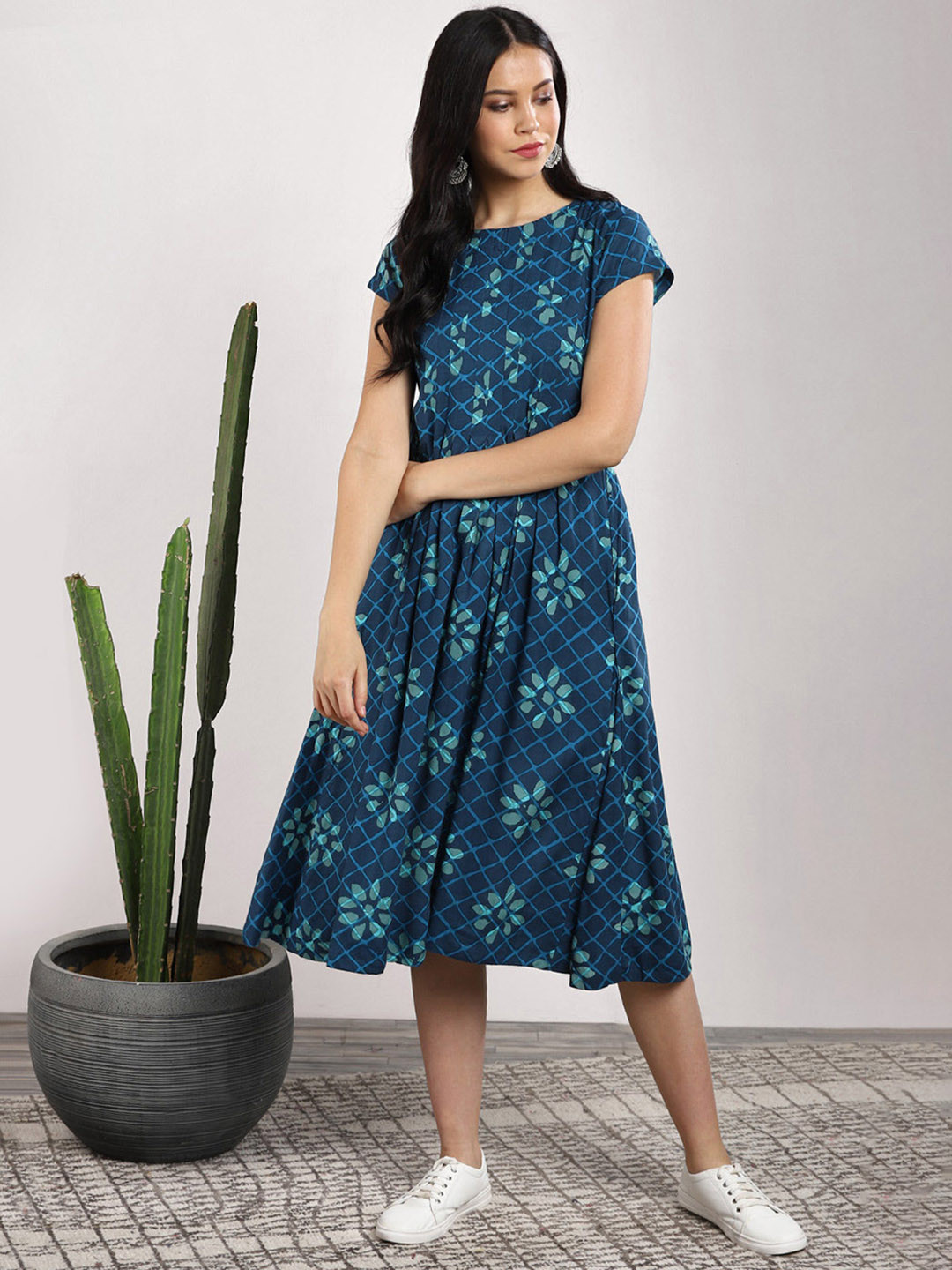 Buy Sangria Women Blue Printed Fit And Flare Dress - Dresses for Women 8350173 | Myntra