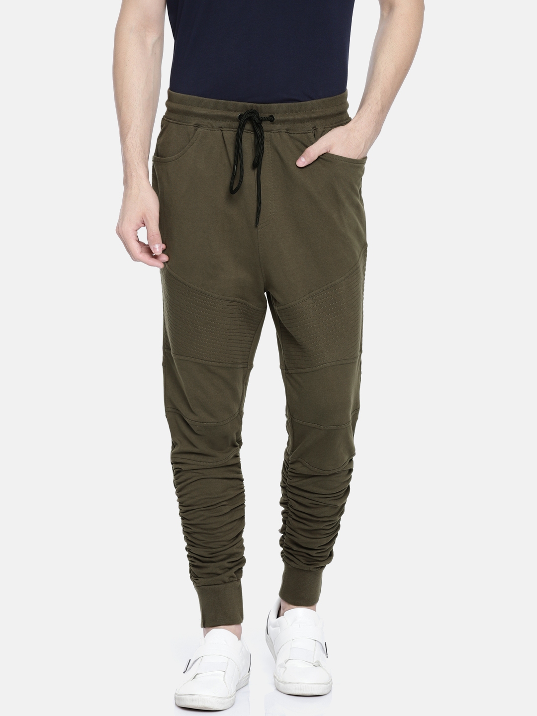 skult by shahid kapoor track pants