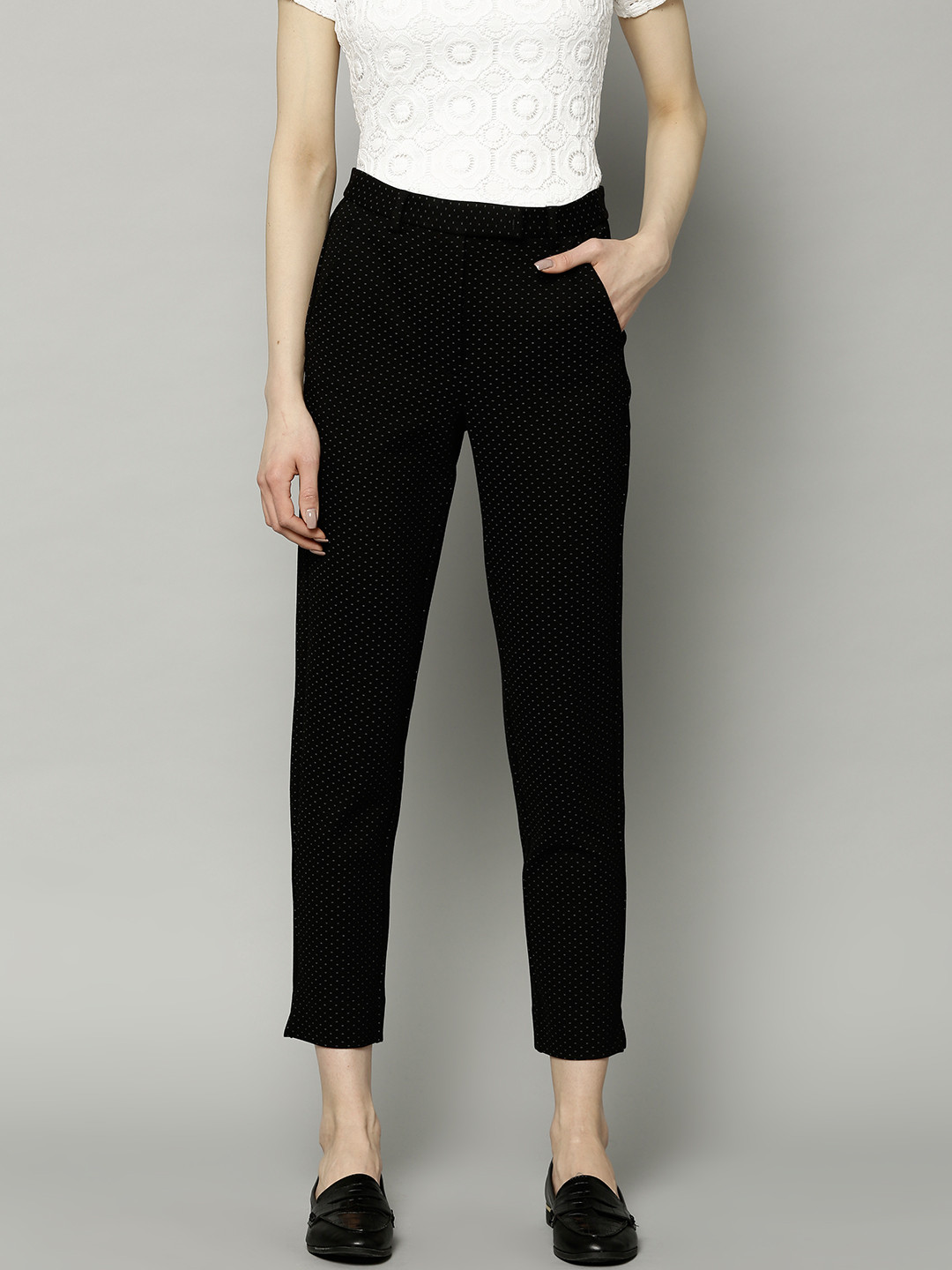 Buy Marks & Spencer Women Black Slim Fit Self Design Cropped Trousers