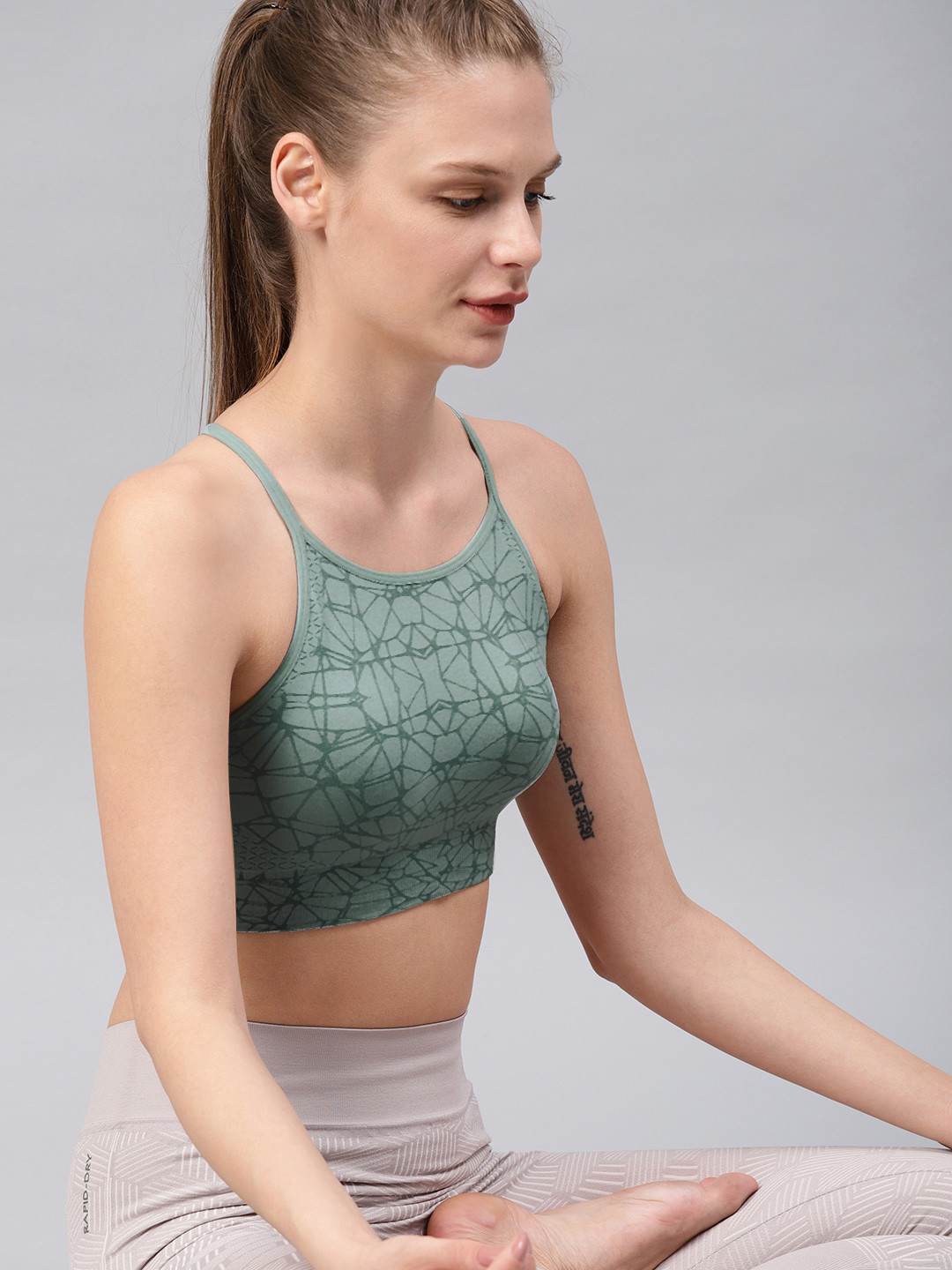 Buy HRX By Hrithik Roshan Green Low Impact Seamless Rapid Dry Sports ...