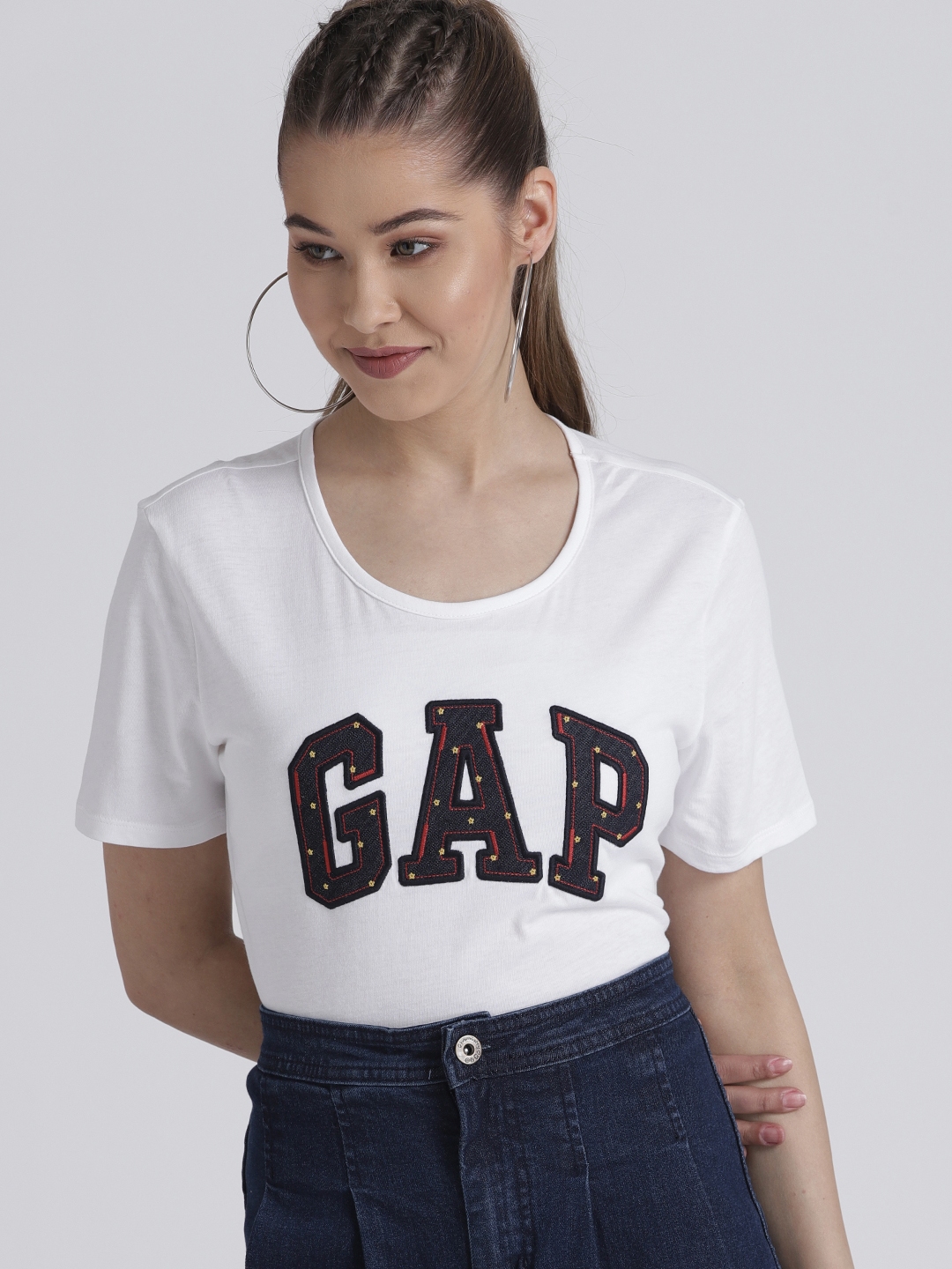 Buy GAP Women White Printed Round Neck T Shirt - Tshirts for Women 8542571 | Myntra