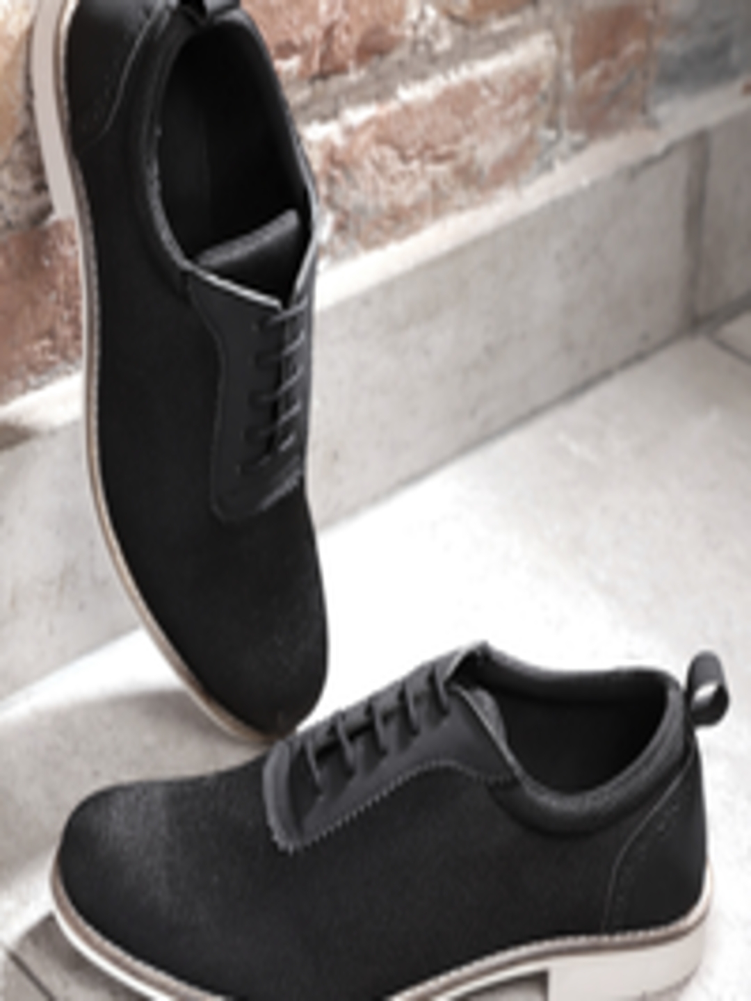 Buy INVICTUS Men Black Oxfords - Casual Shoes for Men 8671735 | Myntra