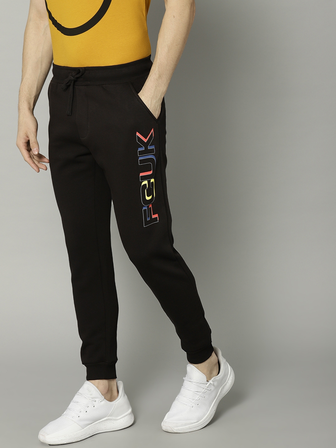 joggers myntra