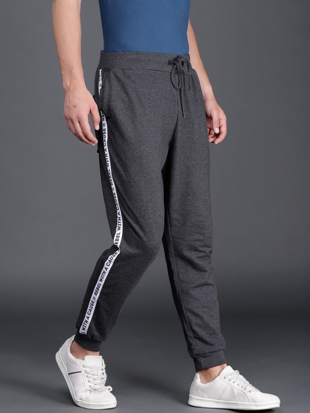 joggers myntra