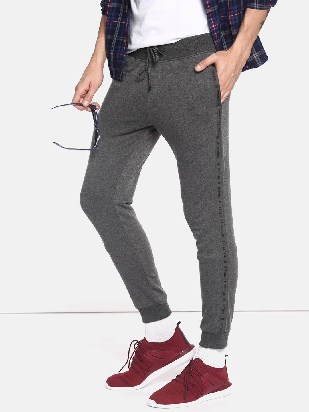 nike trackie bottoms