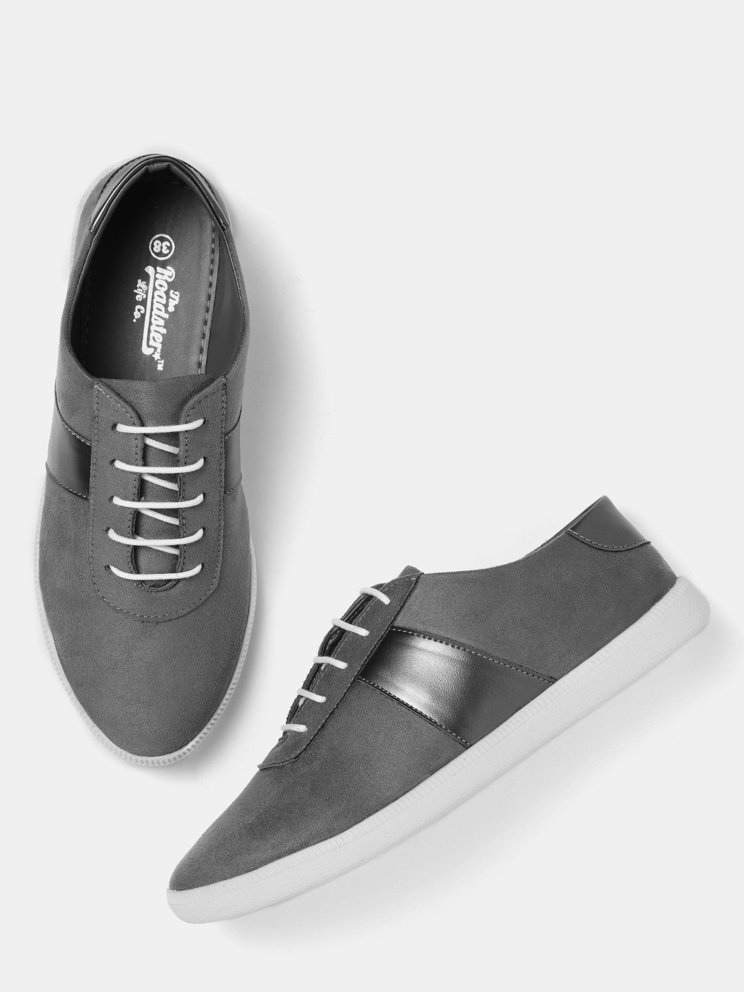 sneakers for kurti
