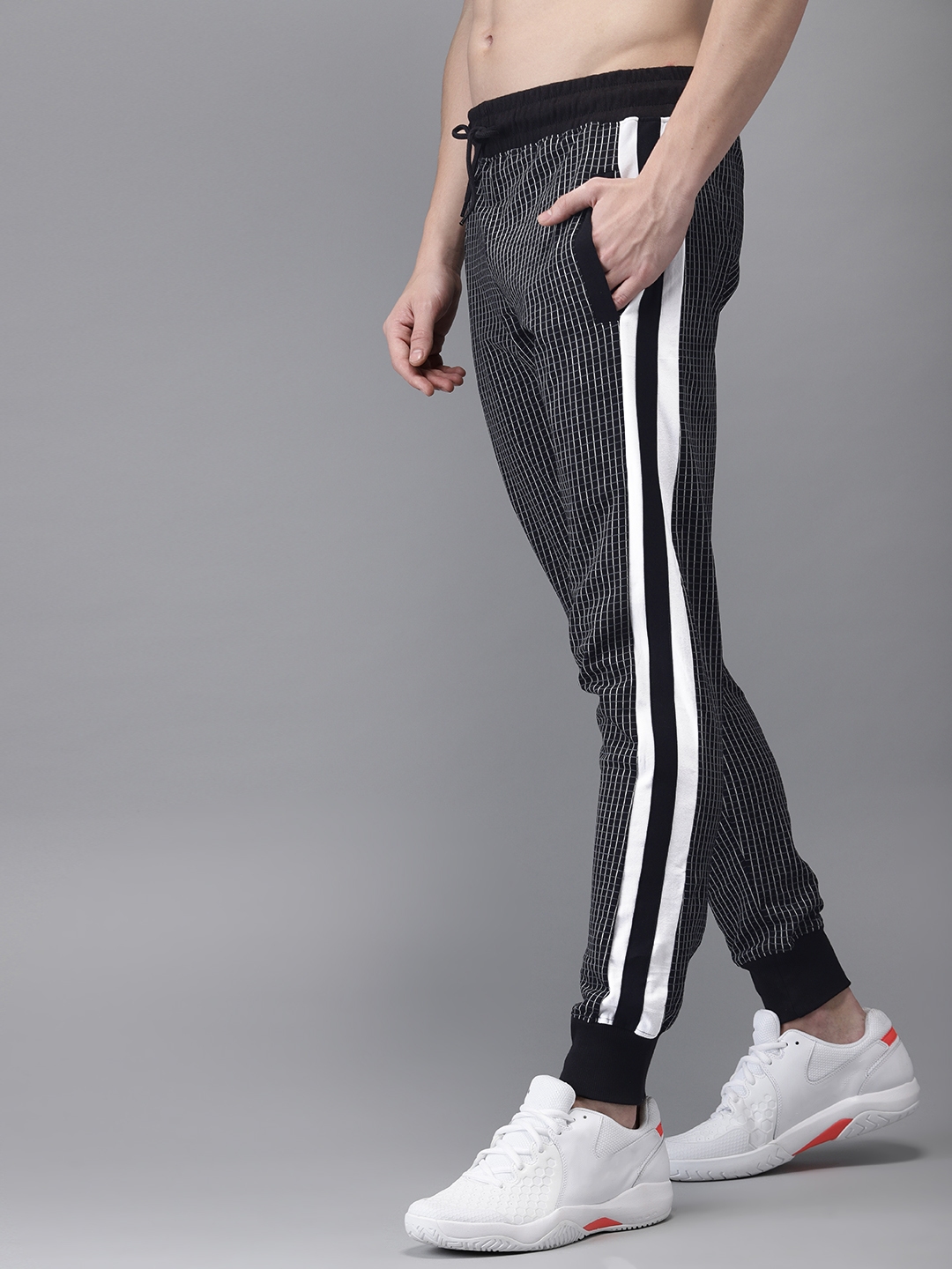 off white joggers black
