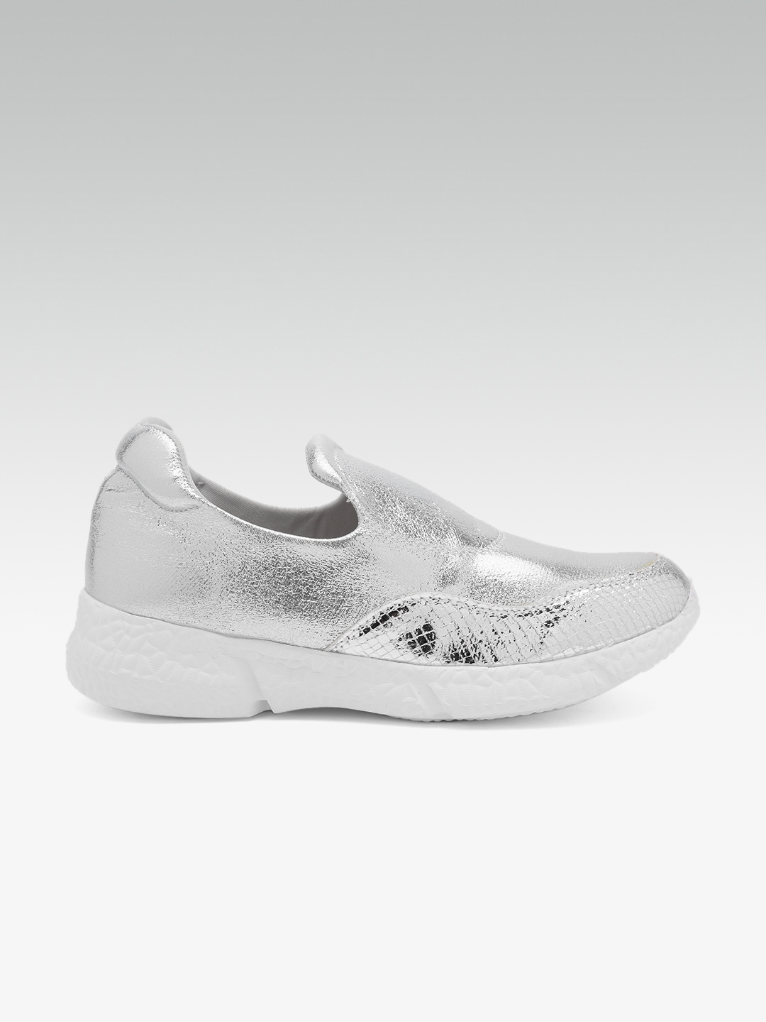 slip on shoes myntra