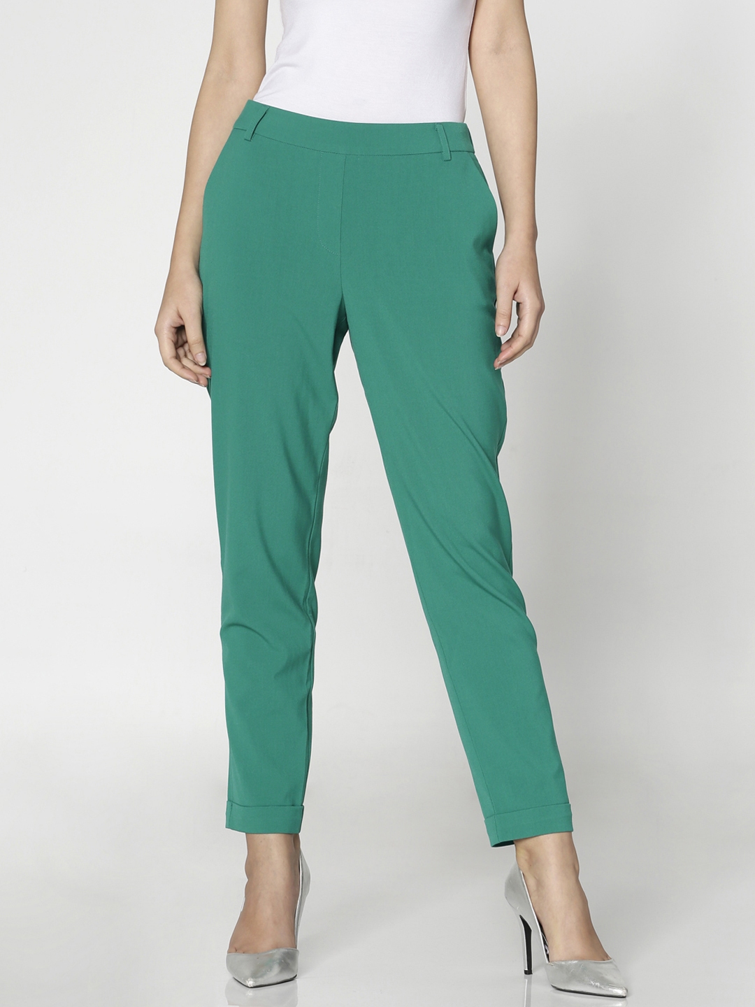 nike green trousers