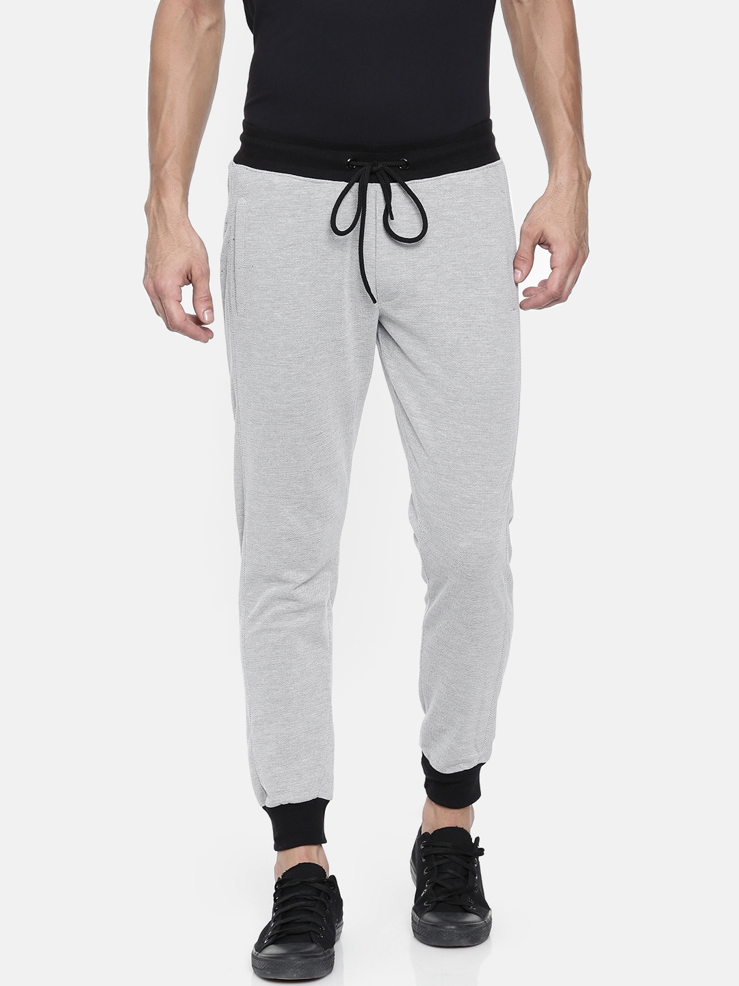 skult by shahid kapoor track pants