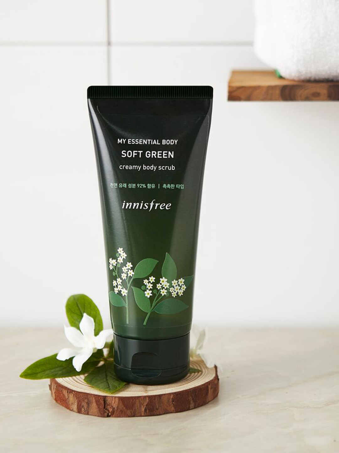 Buy Innisfree Unisex My Essential Soft Green Creamy Body Scrub 150 Ml